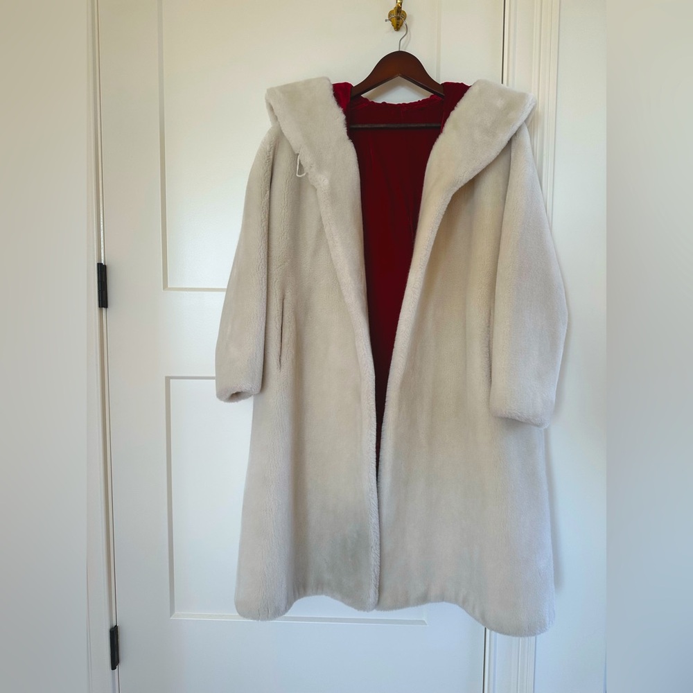 Vintage White Wool Coat with red velvet lining